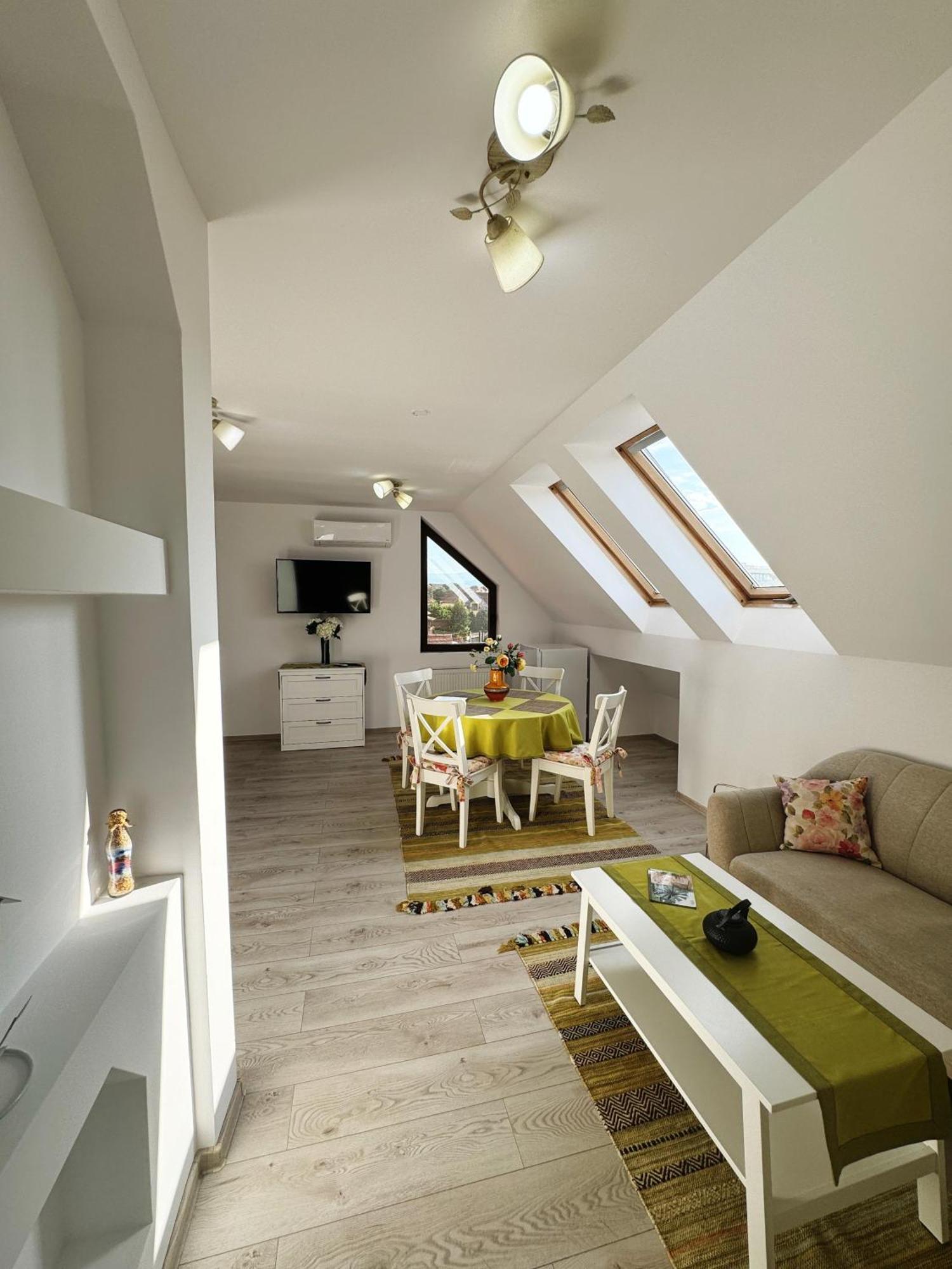 Hotel Carpathian Newstar à Sibiu Extérieur photo