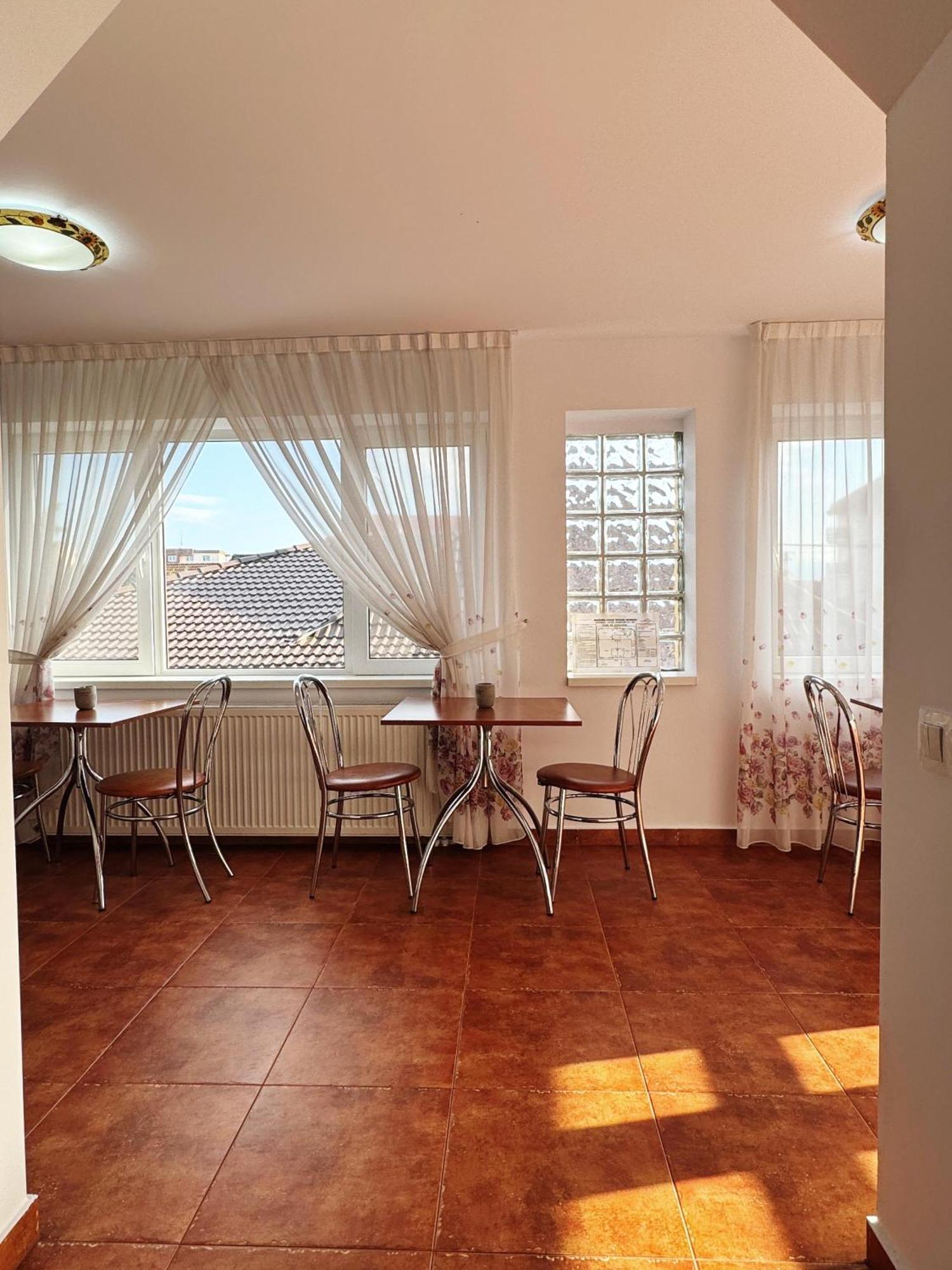 Hotel Carpathian Newstar à Sibiu Extérieur photo