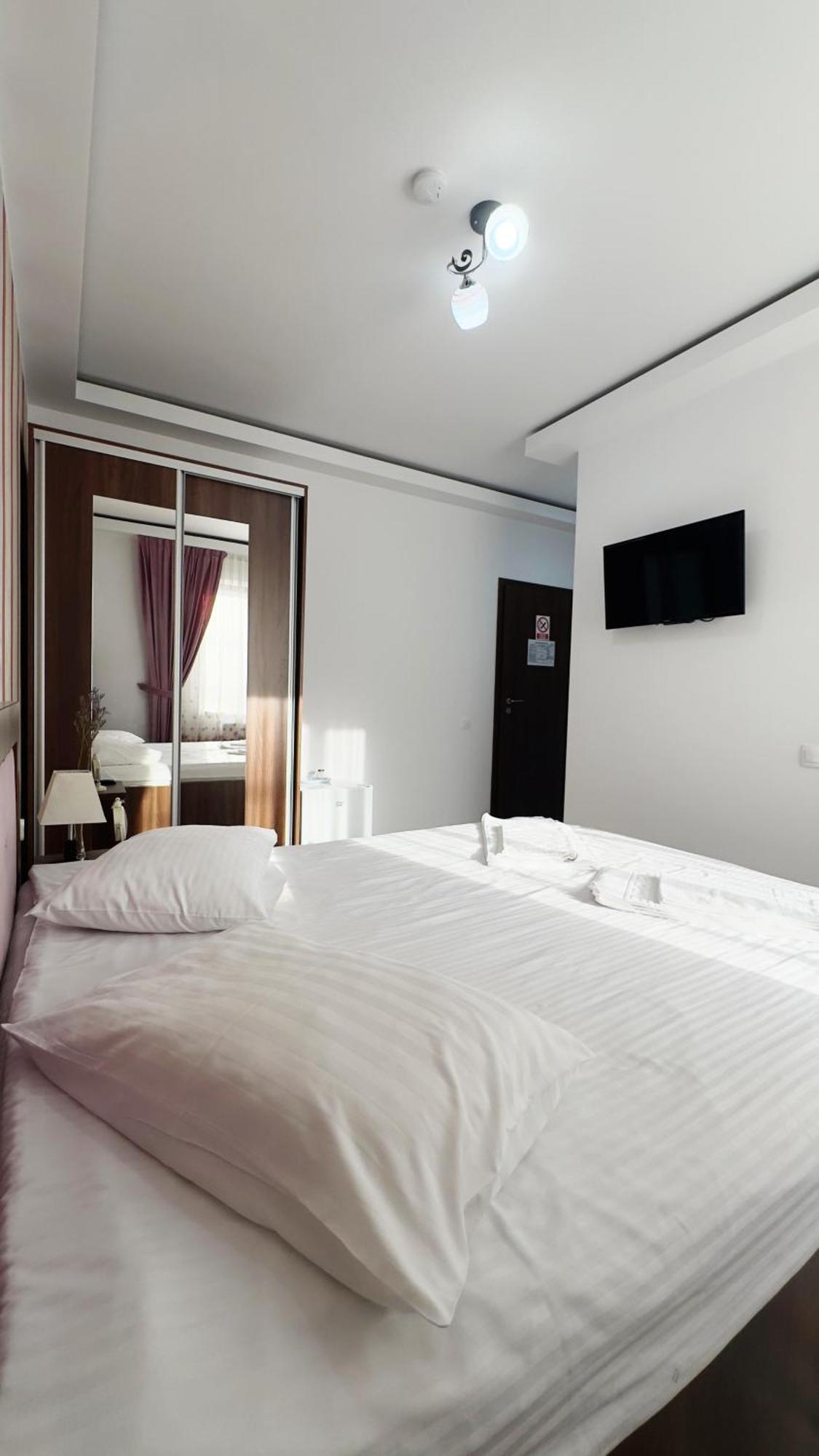 Hotel Carpathian Newstar à Sibiu Extérieur photo